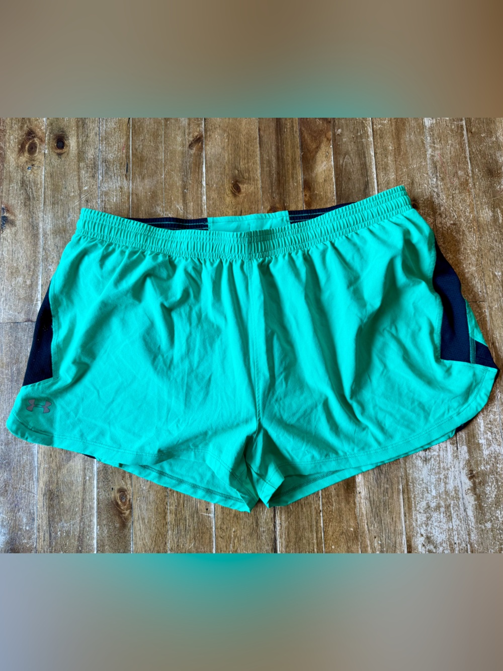 Under Armour Brand Women's Green & Black Brief-Lined Athletic Shorts